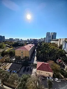 Satılır 3 otaqlı mənzil 125 m²