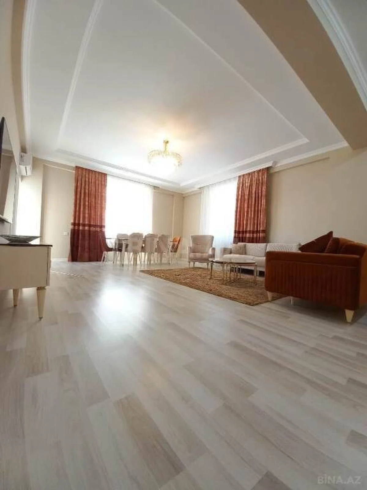 Satılır 3 otaqlı mənzil 125 m²
