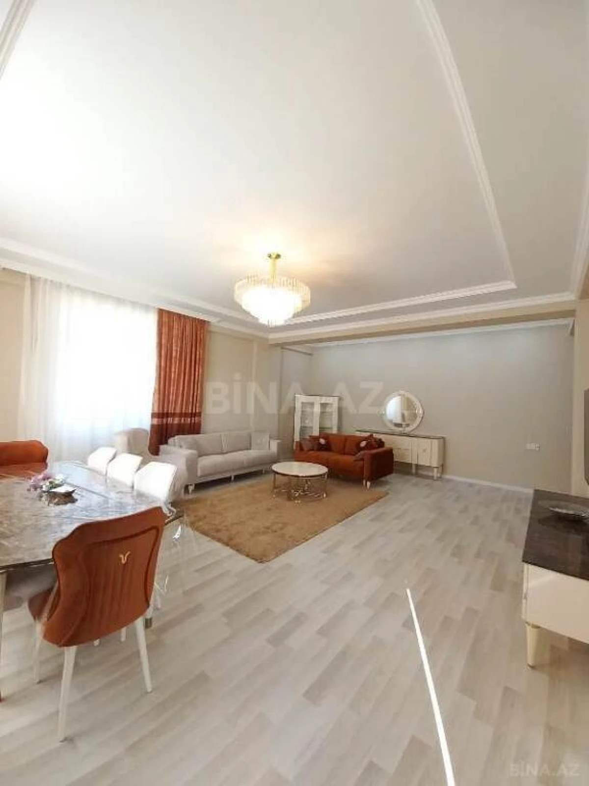 Satılır 3 otaqlı mənzil 125 m²