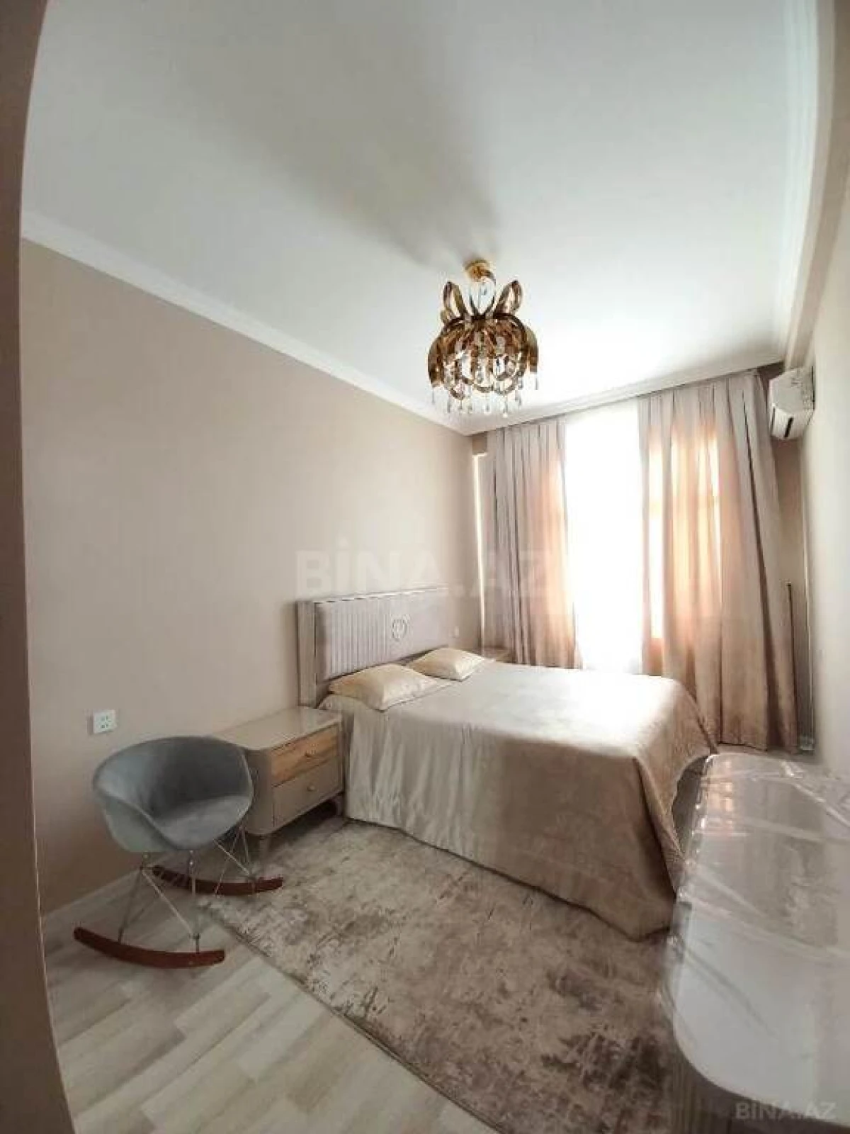Satılır 3 otaqlı mənzil 125 m²