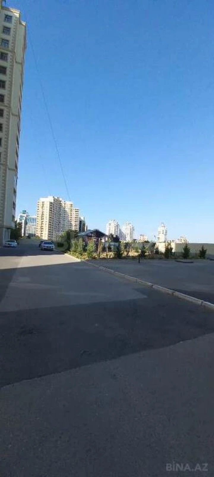 Satılır 3 otaqlı mənzil 125 m²