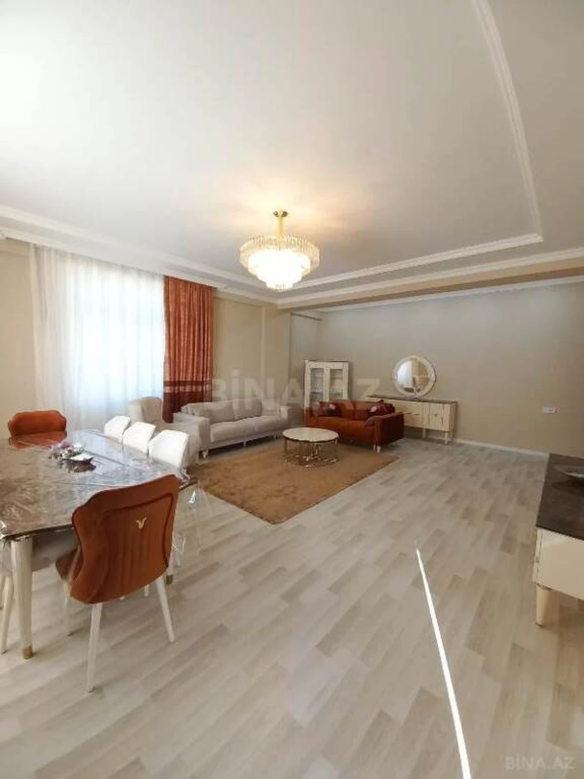 Satılır 3 otaqlı mənzil 125 m²