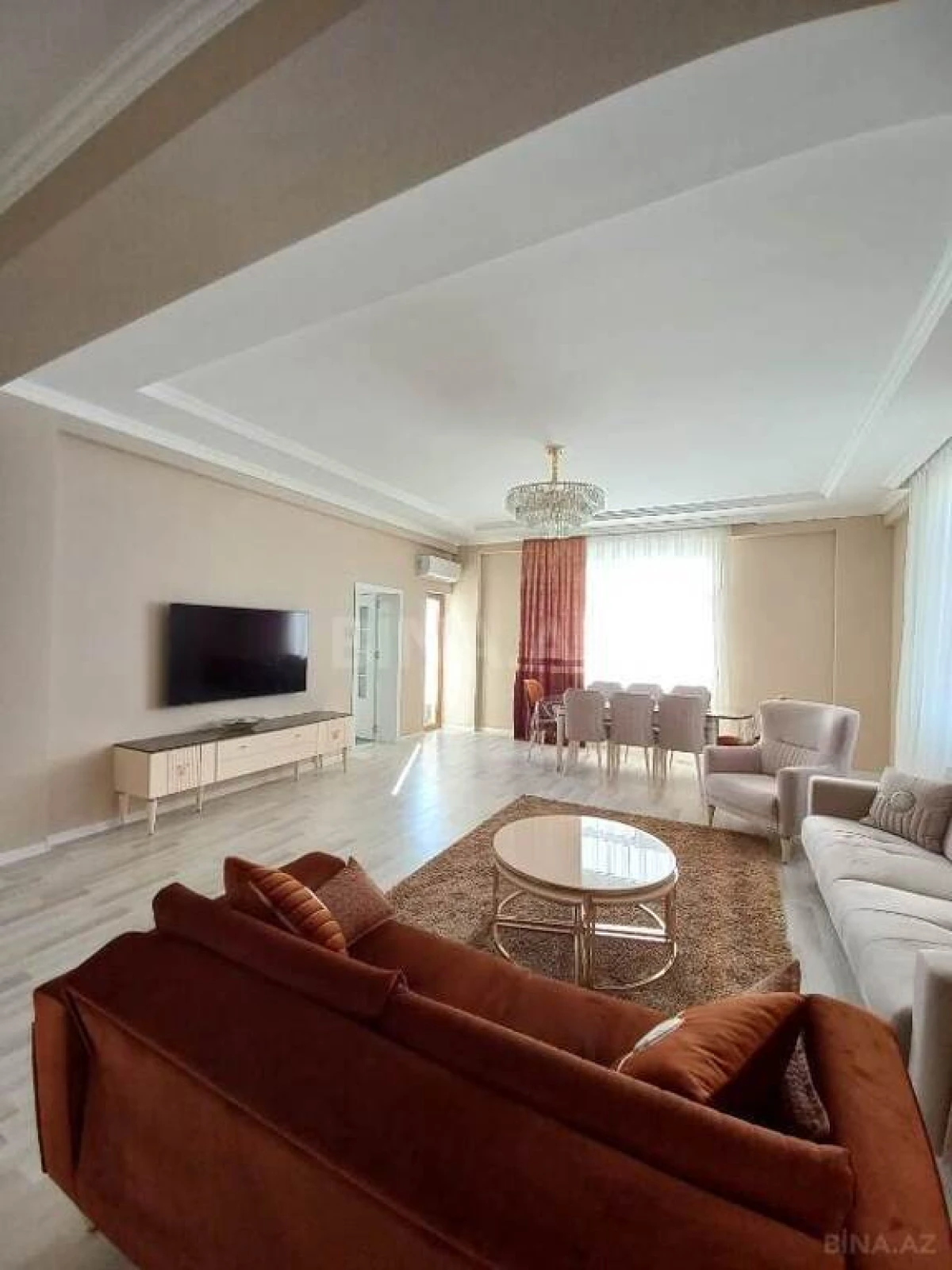 Satılır 3 otaqlı mənzil 125 m²