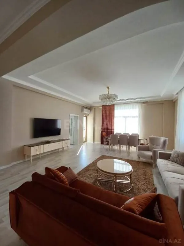 Satılır 3 otaqlı mənzil 125 m²