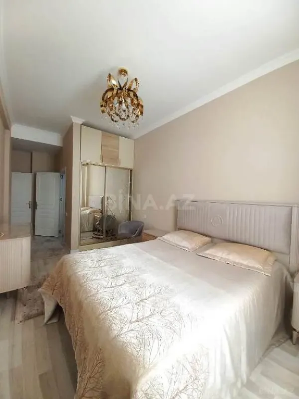 Satılır 3 otaqlı mənzil 125 m²
