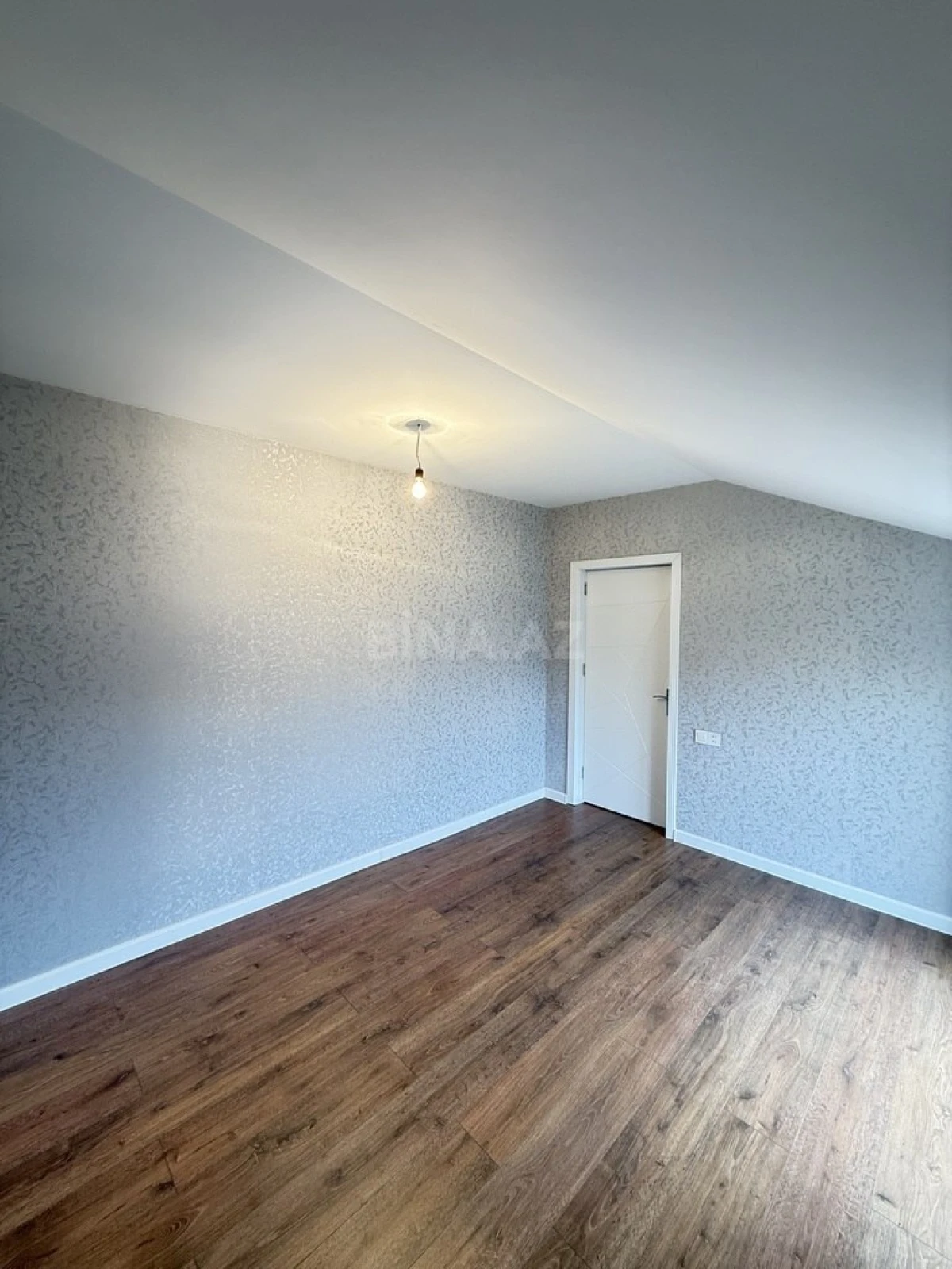 Satılır 4 otaqlı həyət evi 140 m²