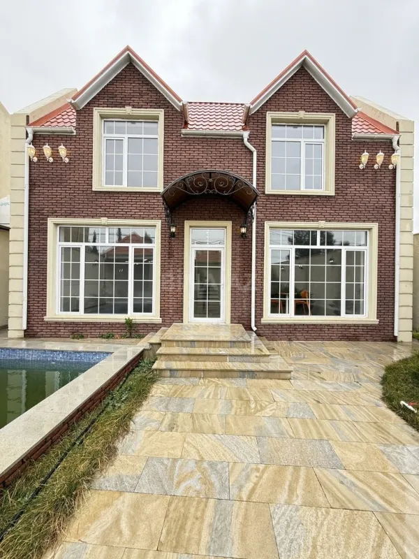 Satılır 4 otaqlı həyət evi 140 m²