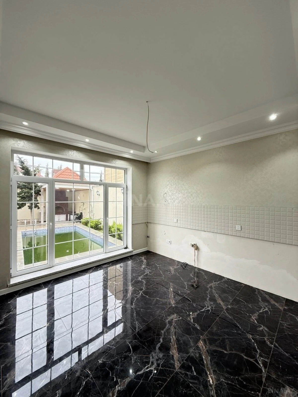 Satılır 4 otaqlı həyət evi 140 m²