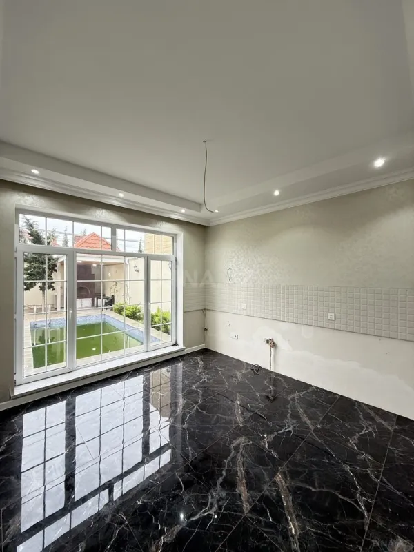 Satılır 4 otaqlı həyət evi 140 m²