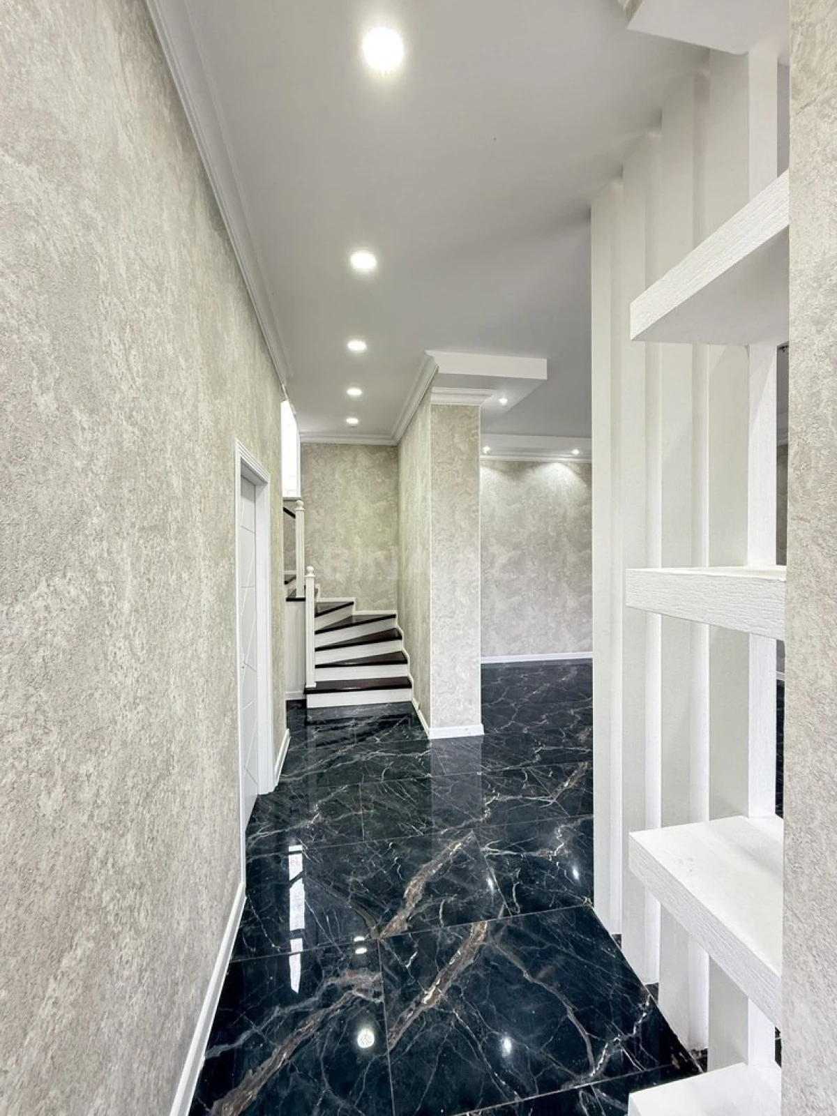 Satılır 4 otaqlı həyət evi 140 m²