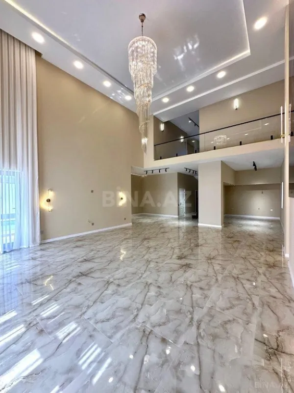 Satılır 5 otaqlı həyət evi 370 m²