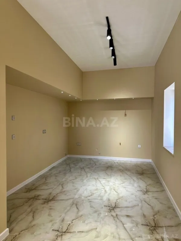 Satılır 5 otaqlı həyət evi 370 m²