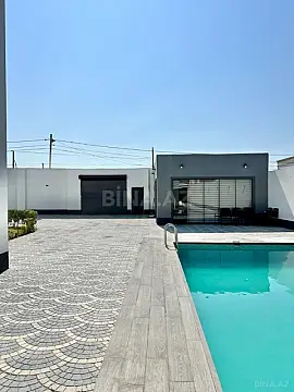 Satılır 5 otaqlı həyət evi 370 m²
