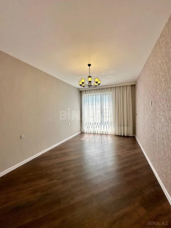 Satılır 5 otaqlı həyət evi 370 m²