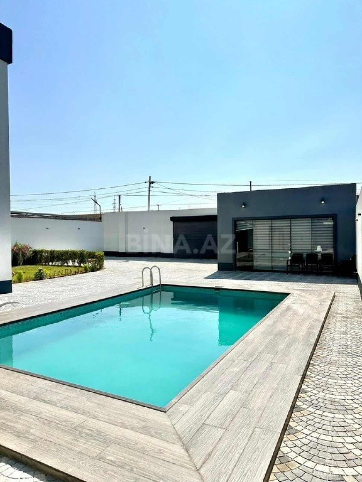 Satılır 5 otaqlı həyət evi 370 m²