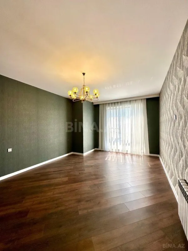 Satılır 5 otaqlı həyət evi 370 m²