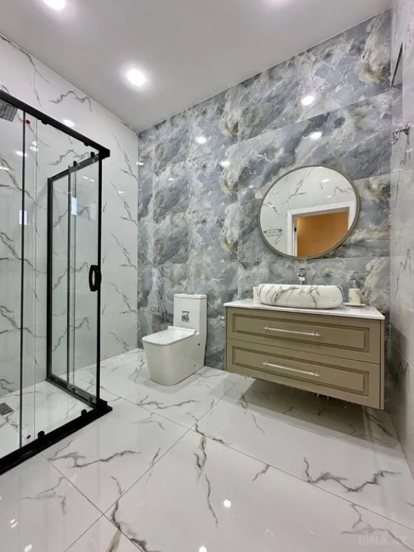 Satılır 5 otaqlı həyət evi 370 m²