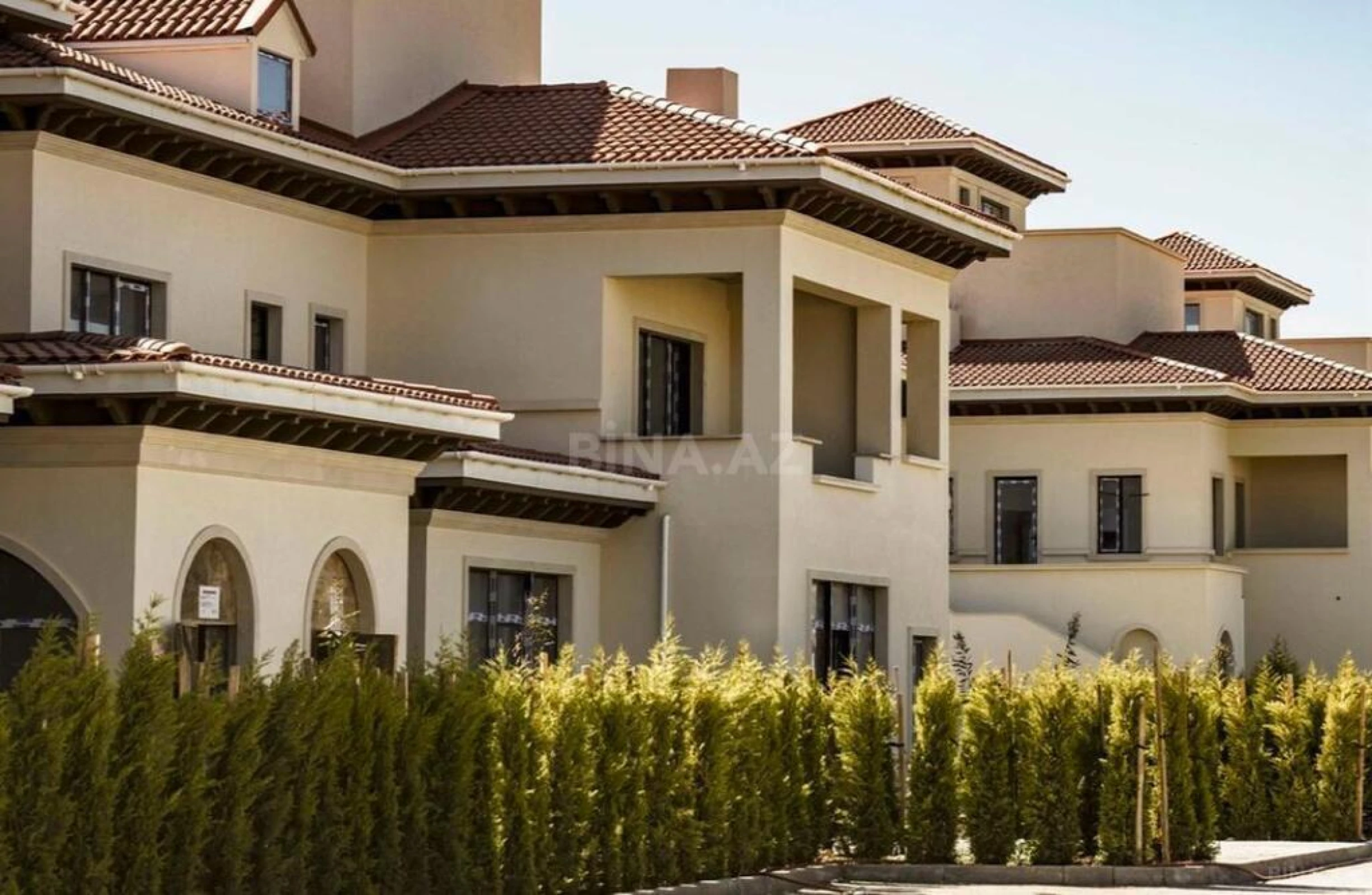 Satılır 3 otaqlı mənzil 167 m²