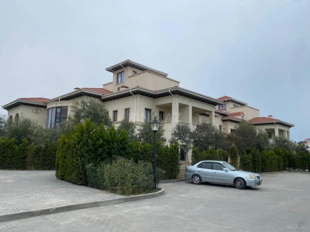 Satılır 3 otaqlı mənzil 167 m²