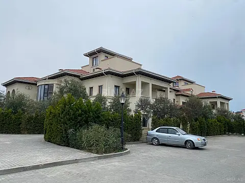 Satılır 3 otaqlı mənzil 167 m²