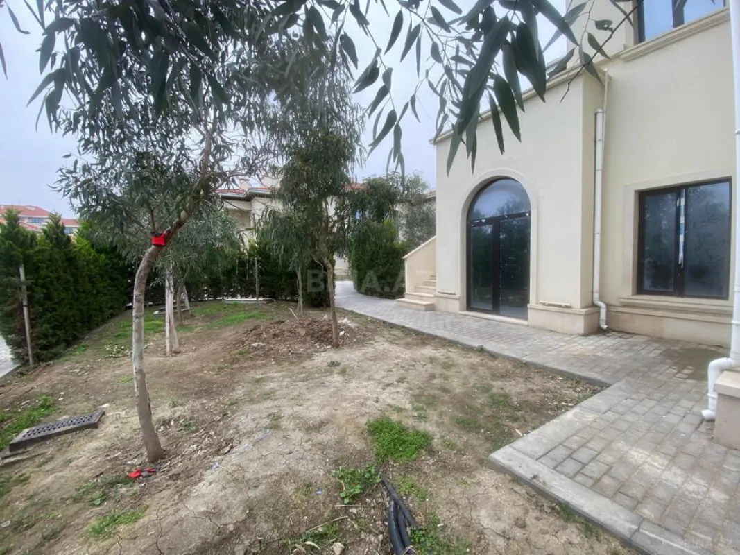 Satılır 3 otaqlı mənzil 167 m²