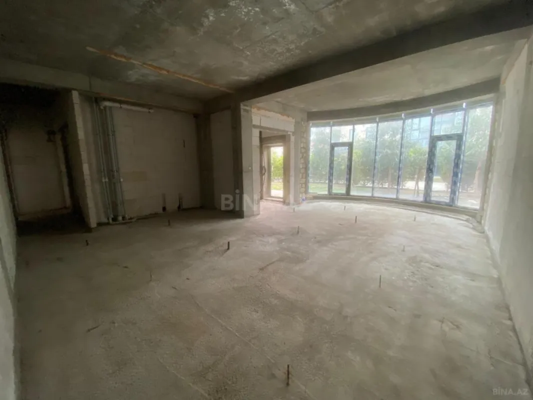 Satılır 3 otaqlı mənzil 167 m²