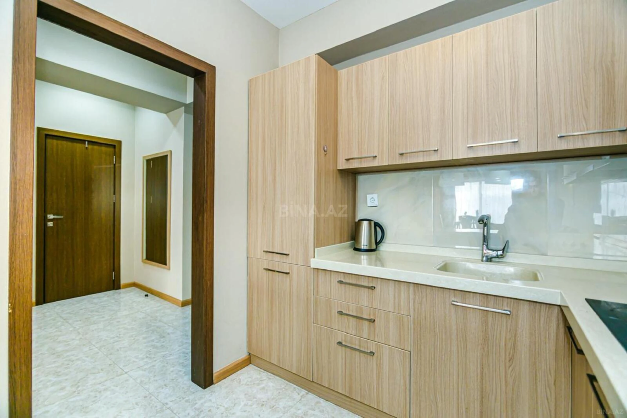 Kirayə verilir 3 otaqlı mənzil 135 m²