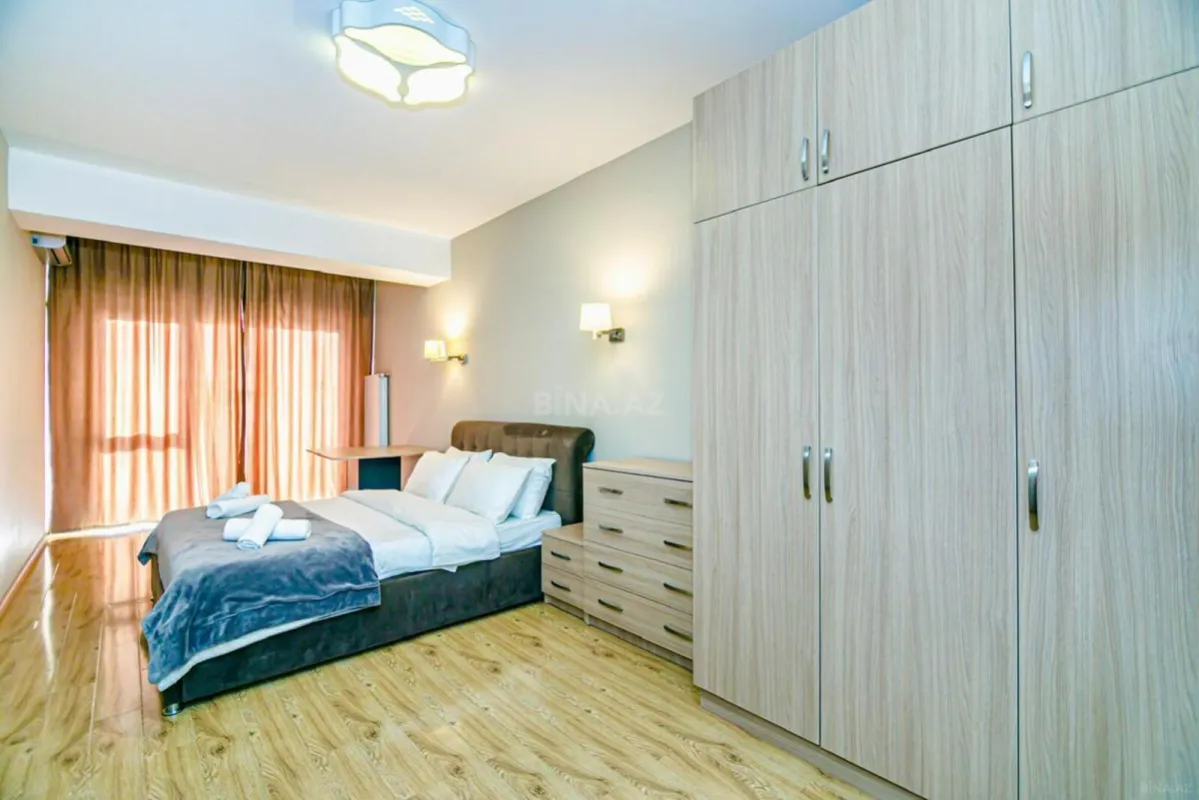 Kirayə verilir 3 otaqlı mənzil 135 m²