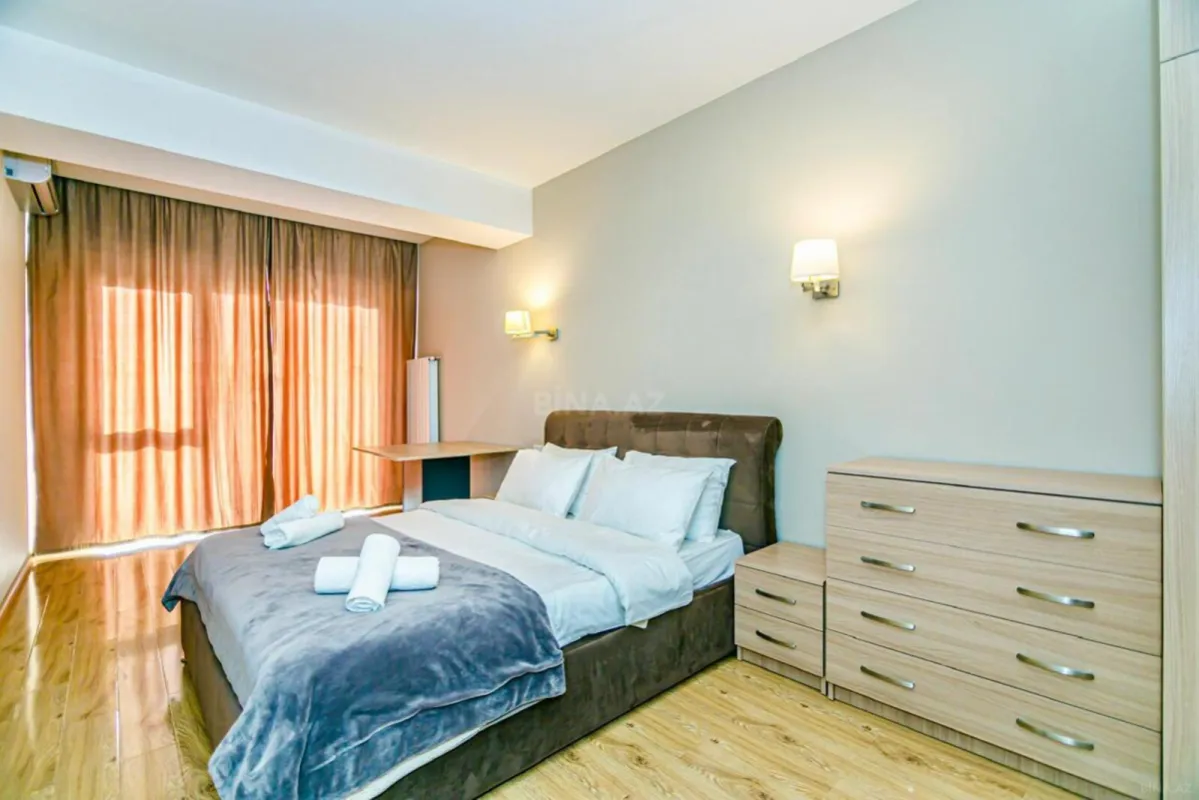 Kirayə verilir 3 otaqlı mənzil 135 m²