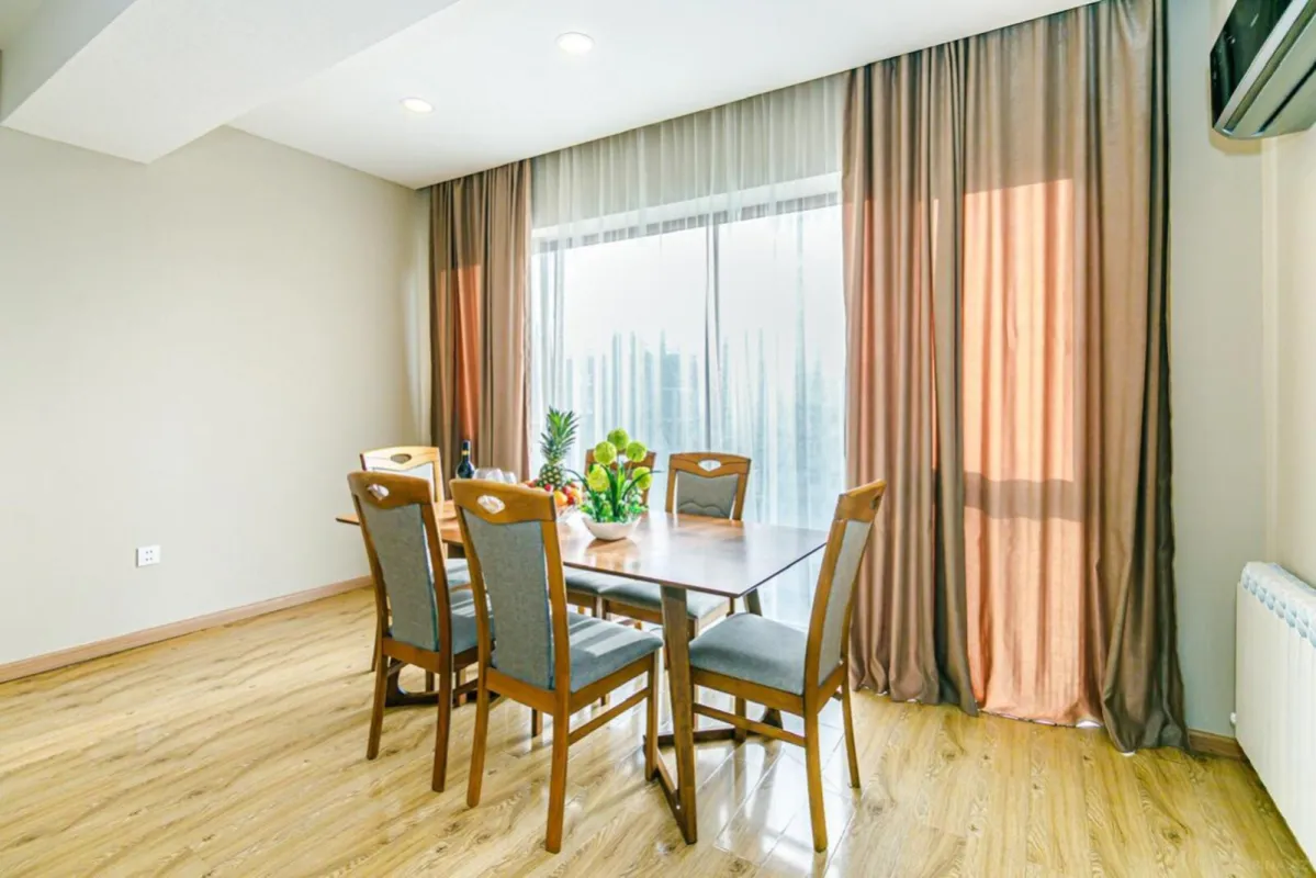 Kirayə verilir 3 otaqlı mənzil 135 m²