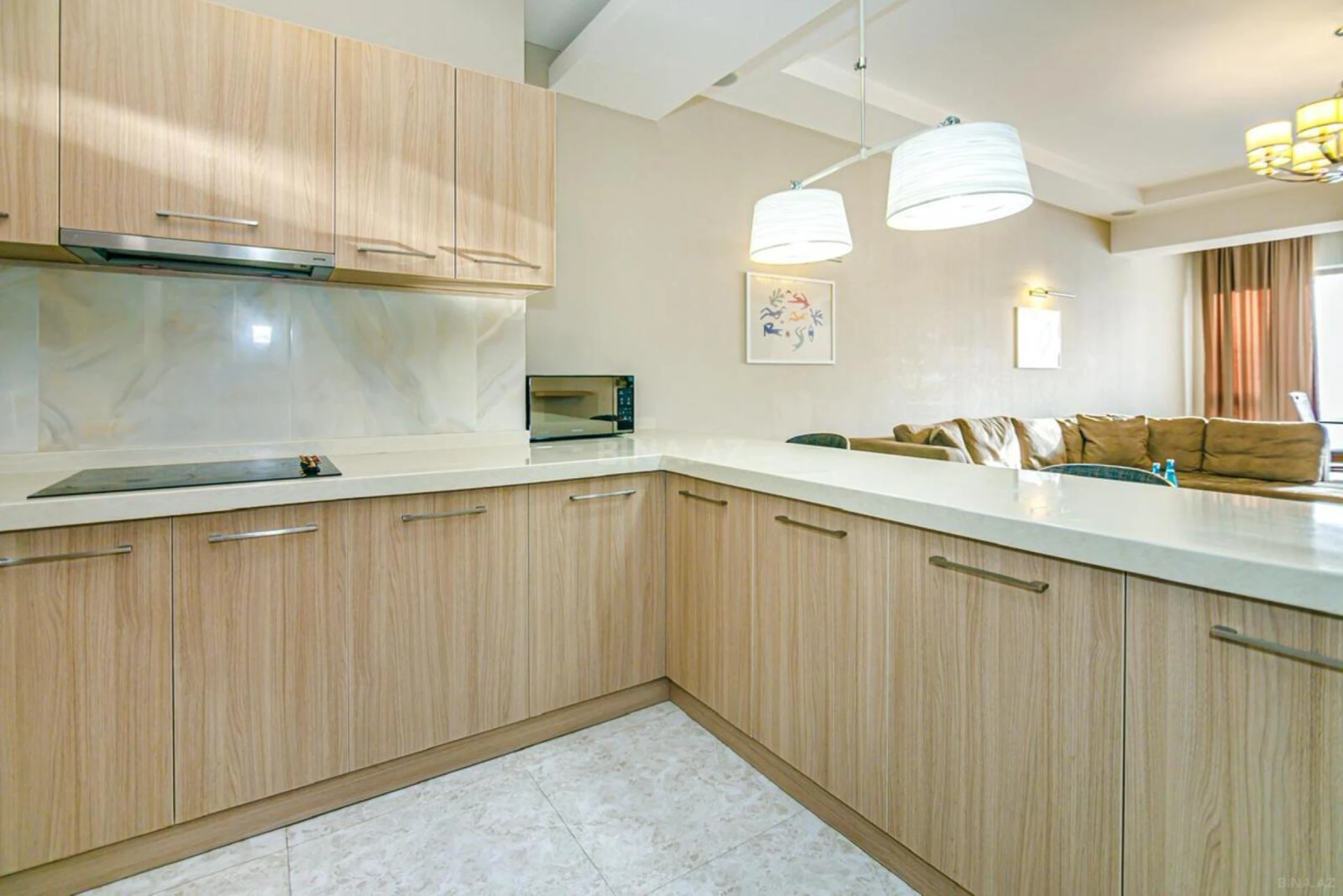 Kirayə verilir 3 otaqlı mənzil 135 m²