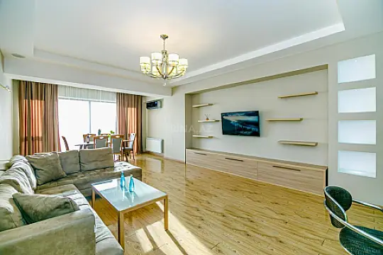 Kirayə verilir 3 otaqlı mənzil 135 m² — Bakı, Xətai 3 otaq 135.00 m²