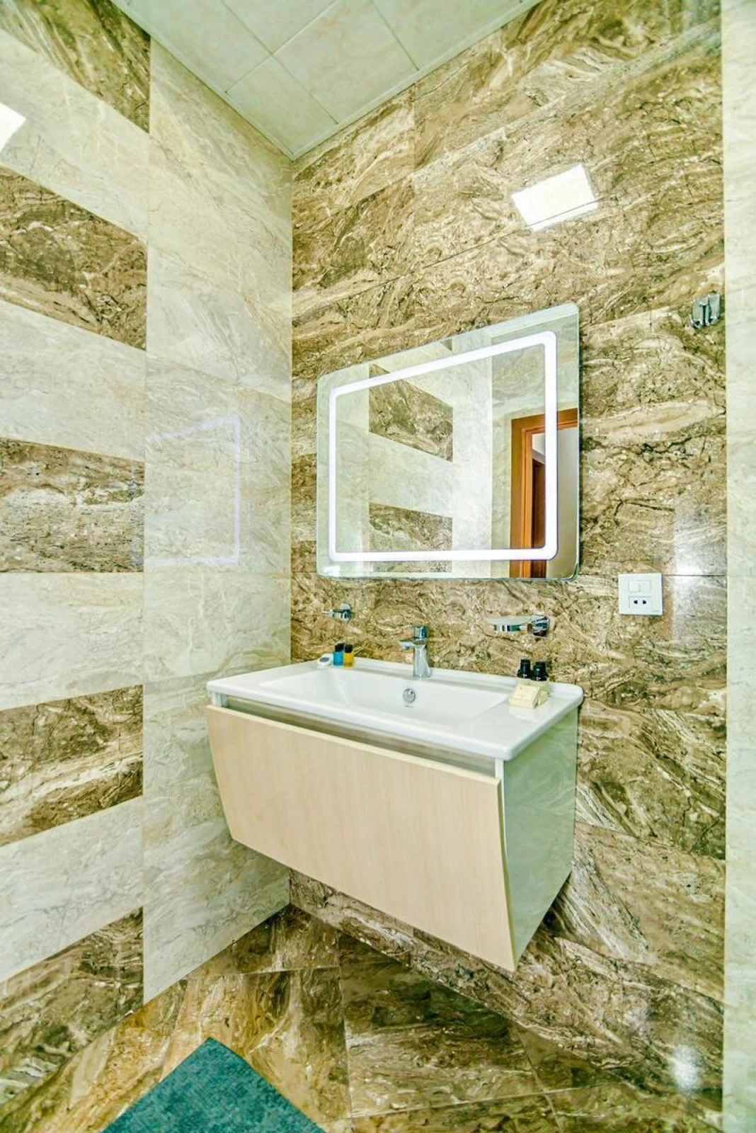 Kirayə verilir 3 otaqlı mənzil 135 m²