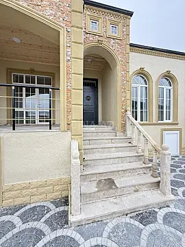 Satılır 4 otaqlı həyət evi 125 m²