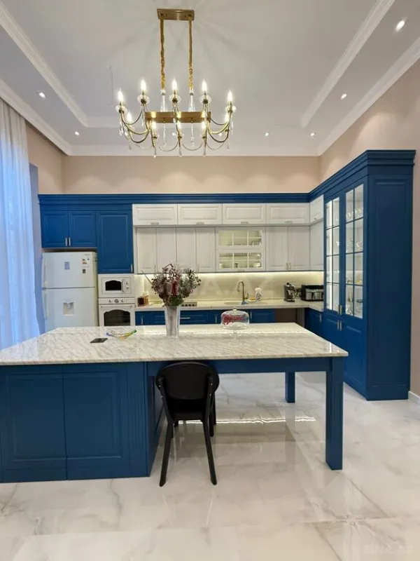 Kirayə verilir 5 otaqlı həyət evi 400 m²