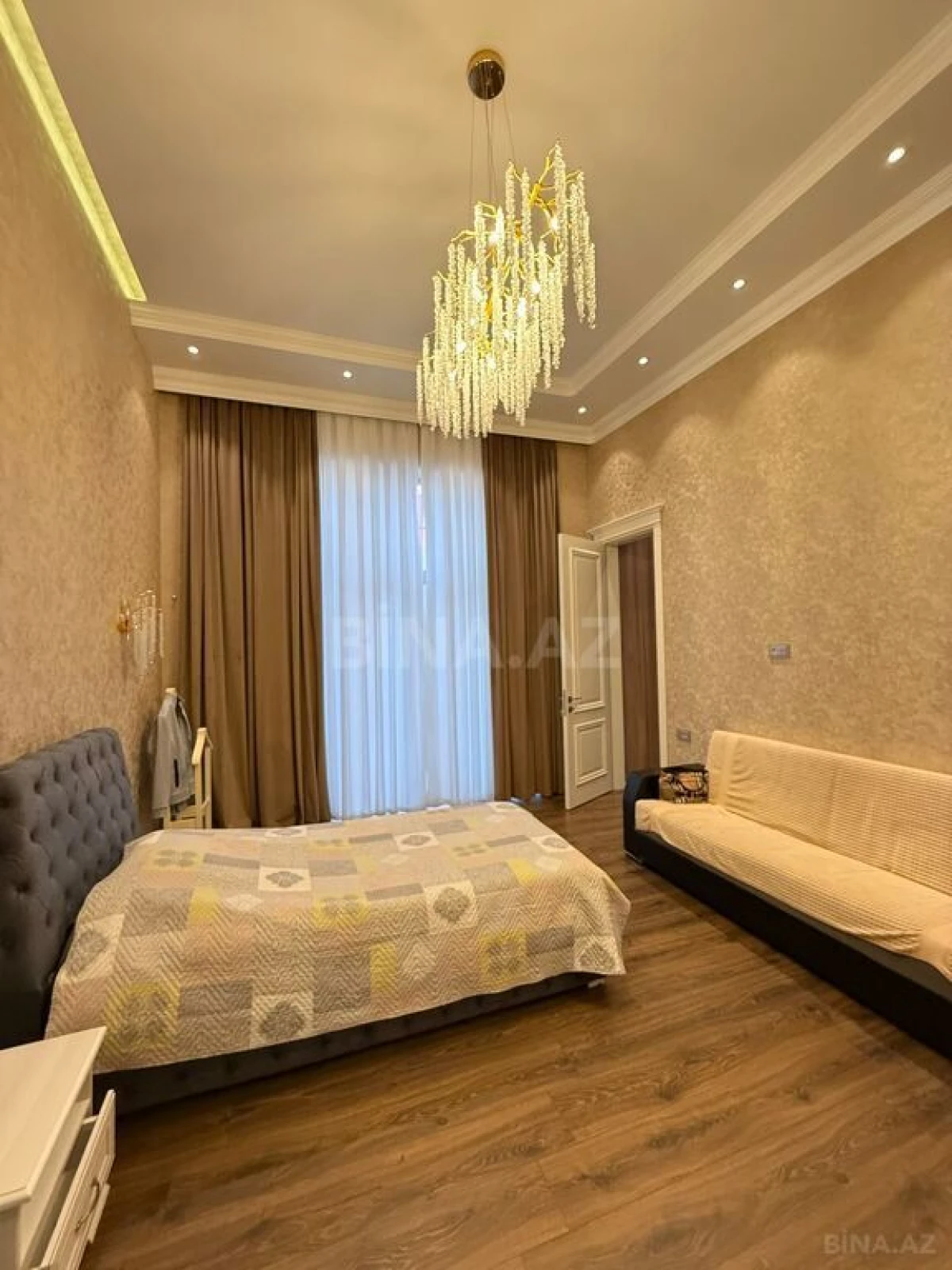 Kirayə verilir 5 otaqlı həyət evi 400 m²