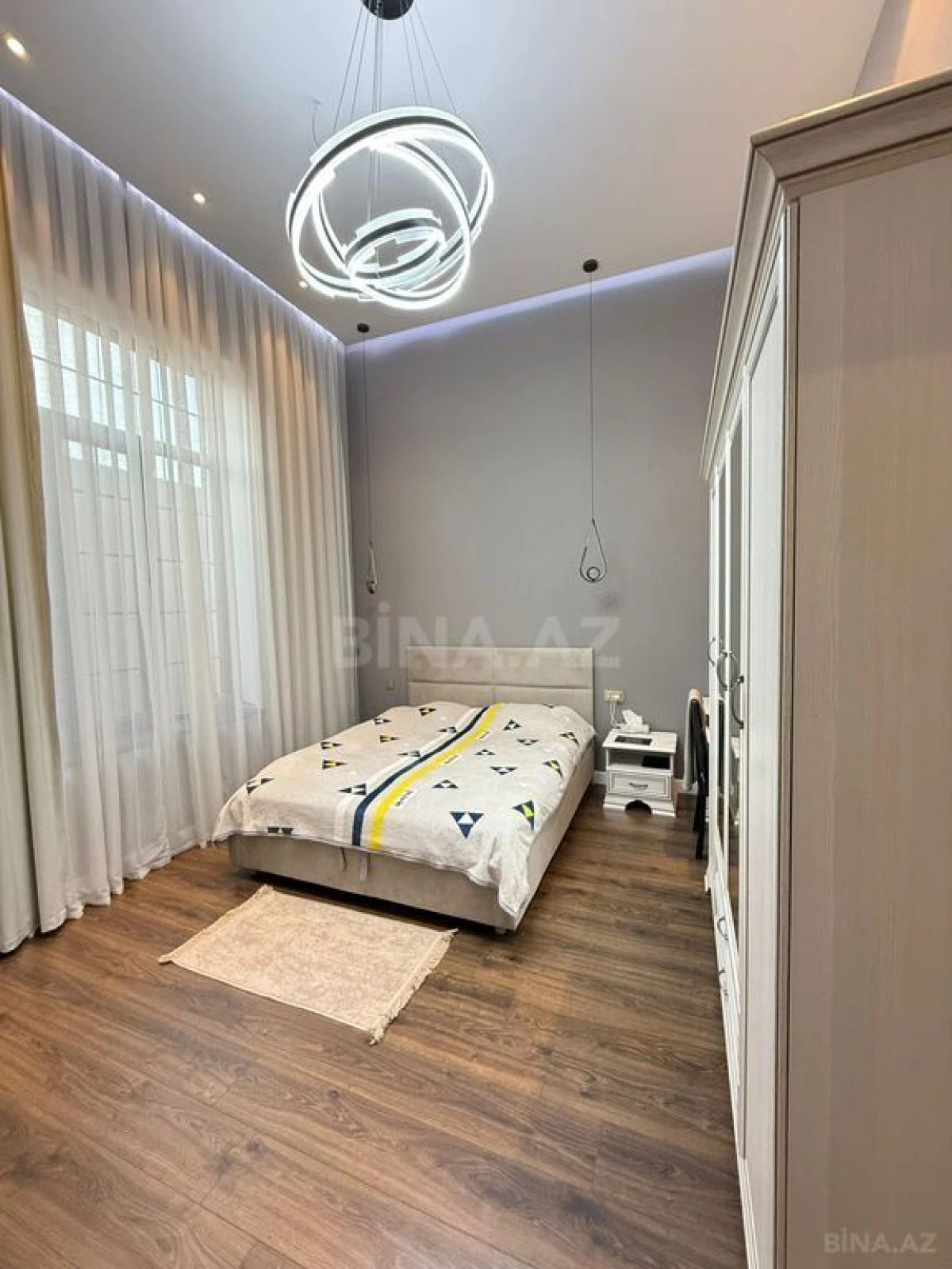 Kirayə verilir 5 otaqlı həyət evi 400 m²