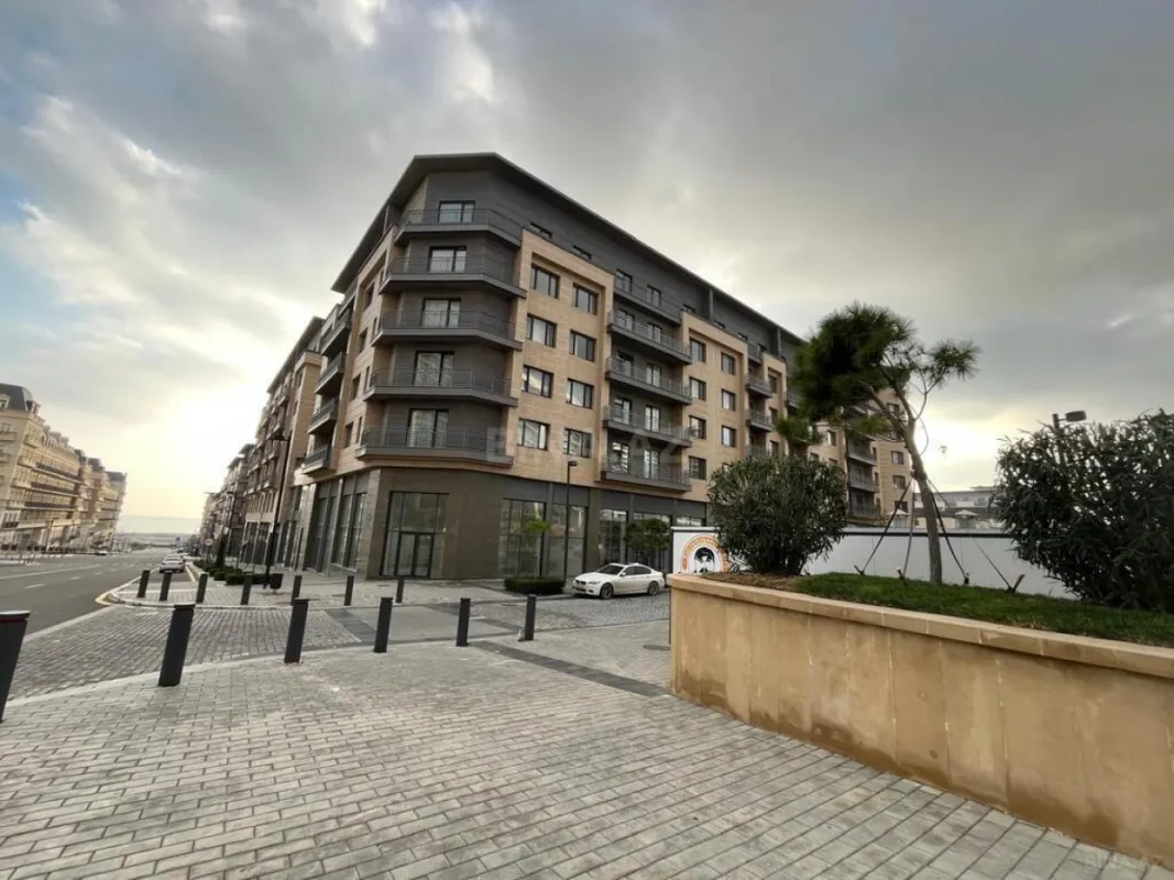 Satılır 3 otaqlı mənzil 128 m²