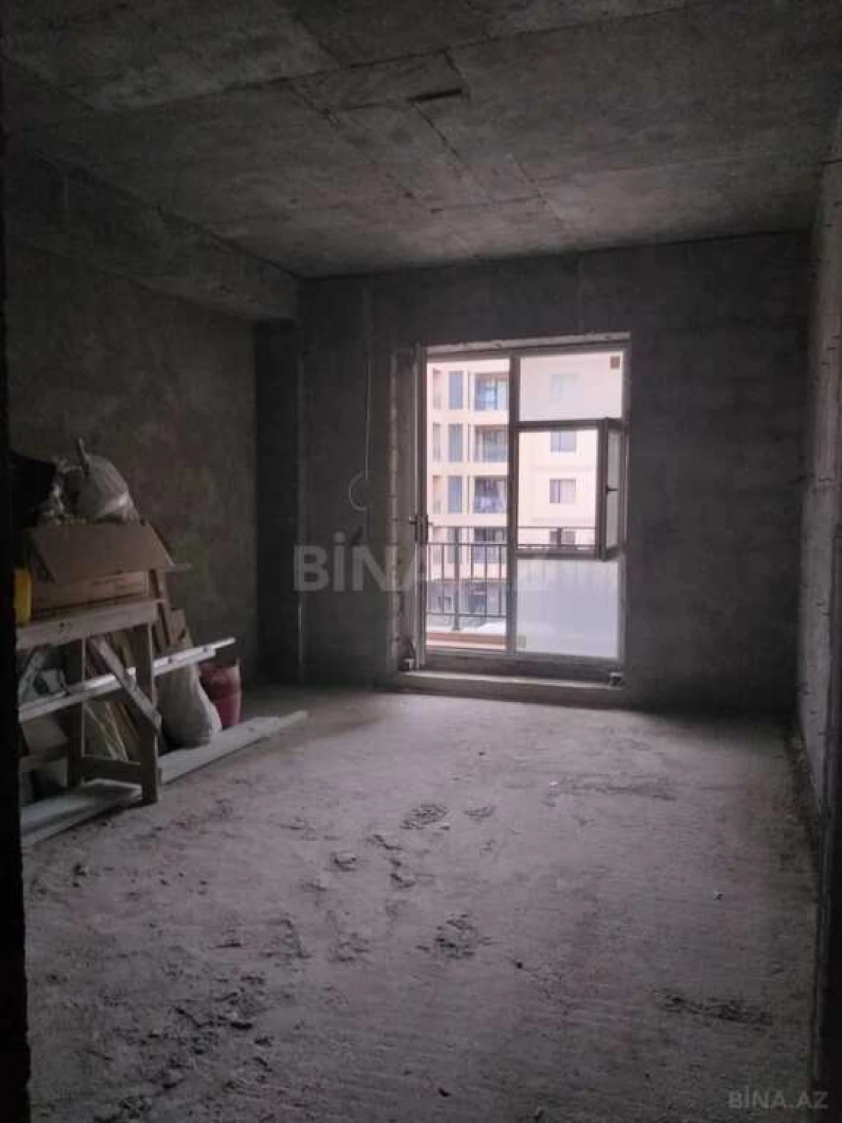 Satılır 3 otaqlı mənzil 128 m²