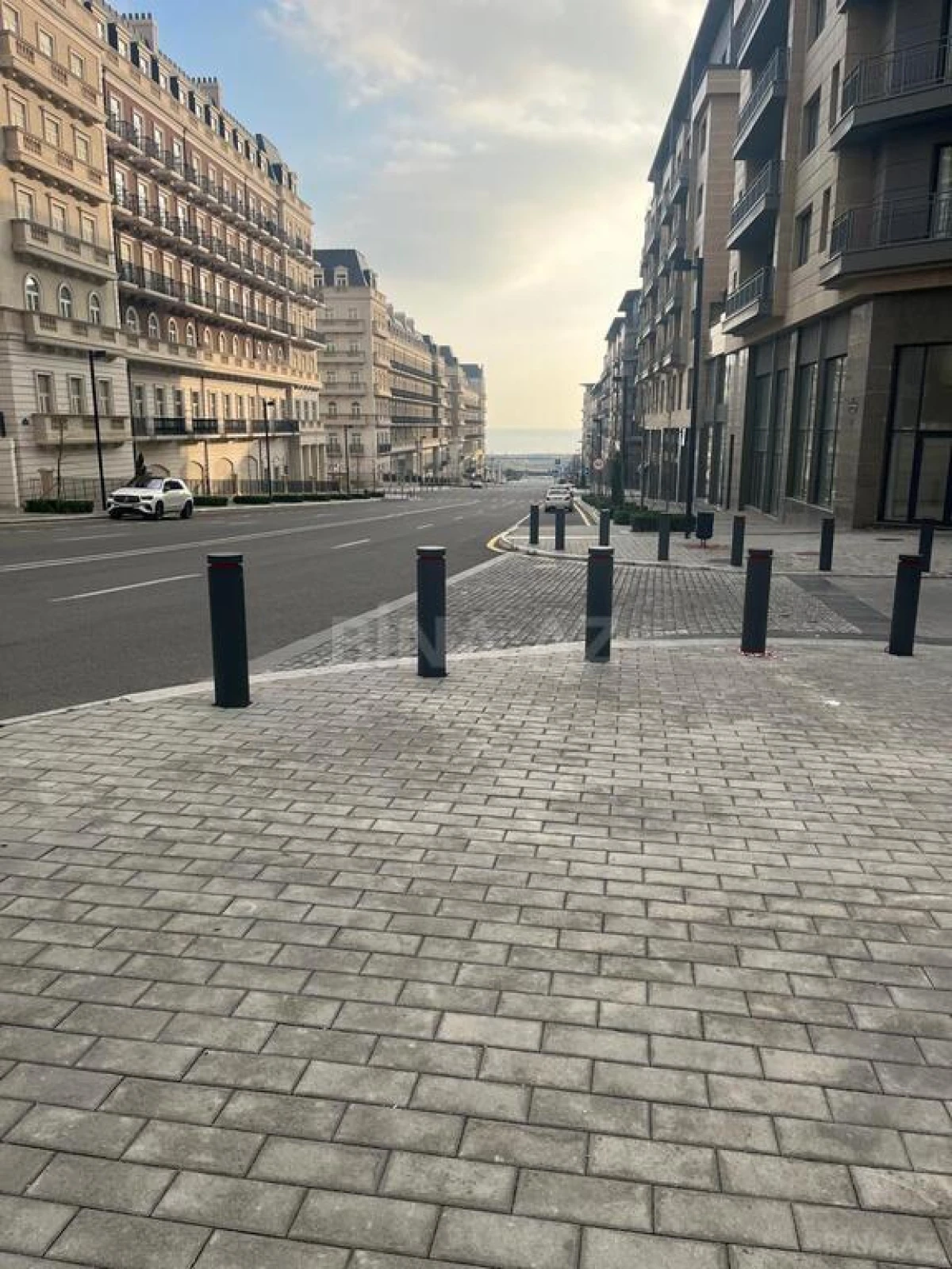 Satılır 3 otaqlı mənzil 128 m²