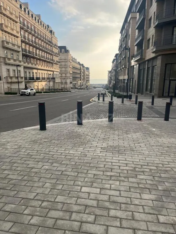 Satılır 3 otaqlı mənzil 128 m²