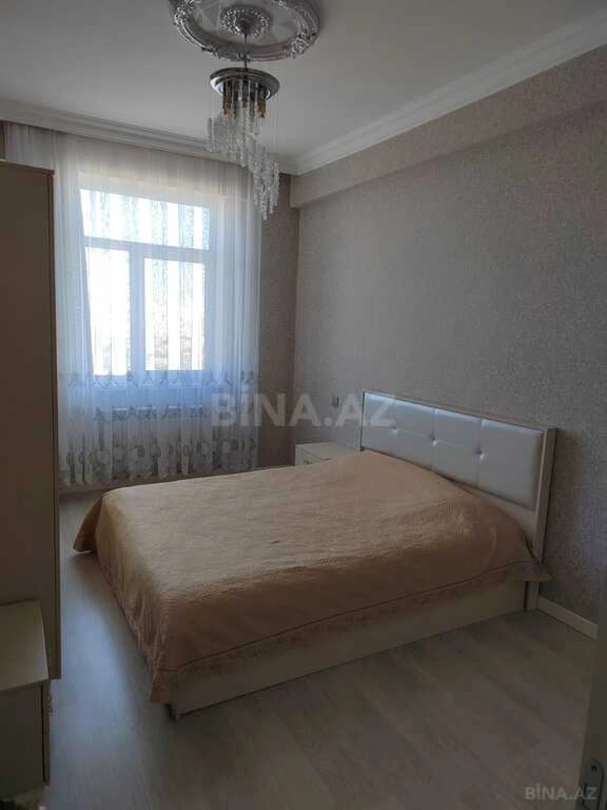 Satılır 3 otaqlı mənzil 105 m²