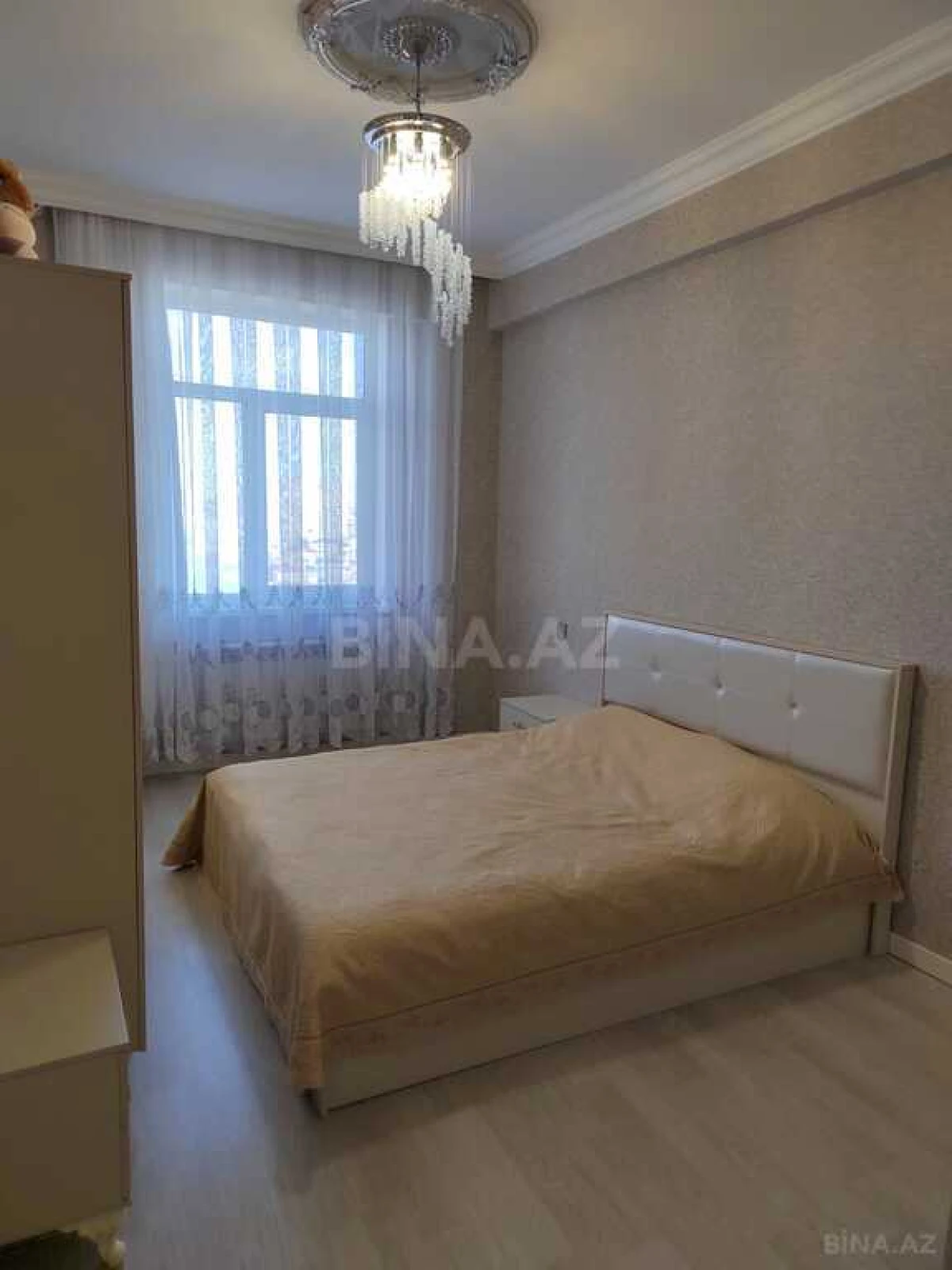 Satılır 3 otaqlı mənzil 105 m²