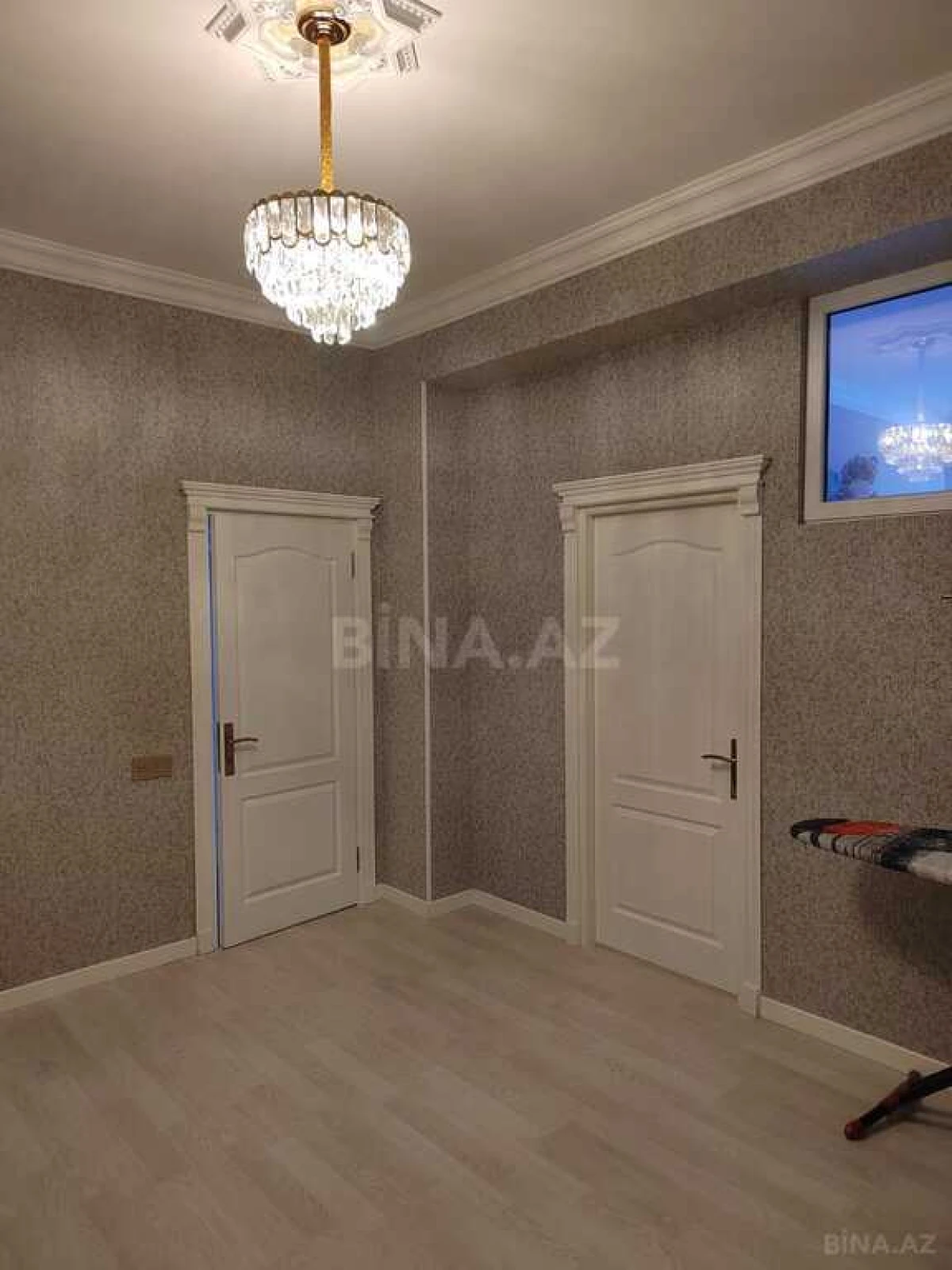 Satılır 3 otaqlı mənzil 105 m²