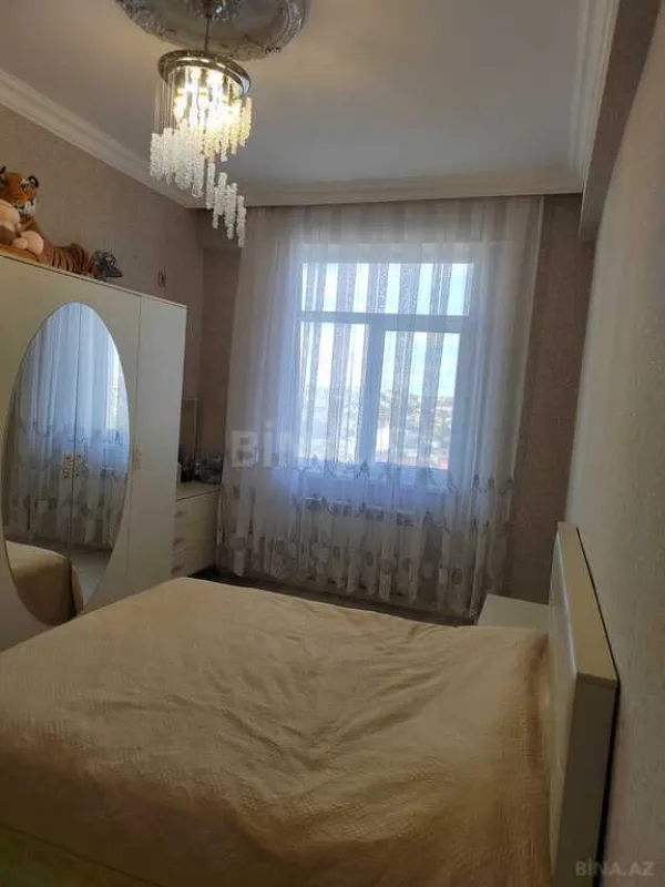 Satılır 3 otaqlı mənzil 105 m²
