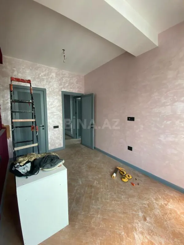 Satılır 3 otaqlı mənzil 101 m²