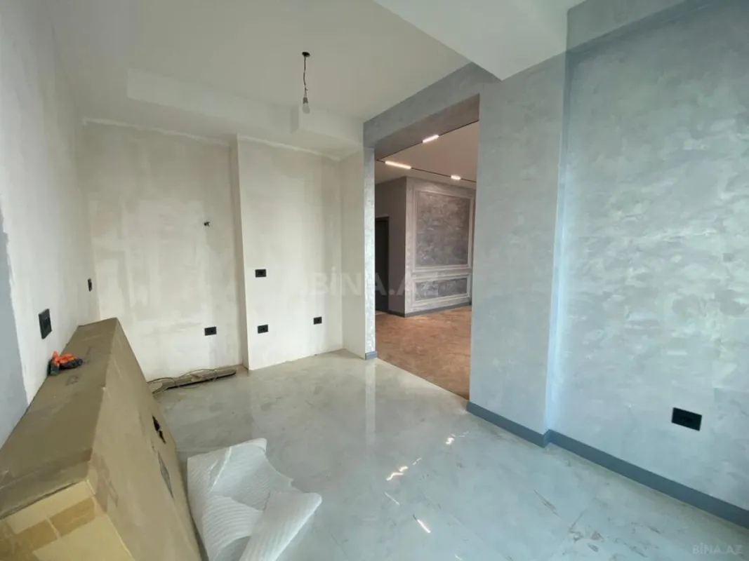 Satılır 3 otaqlı mənzil 101 m²