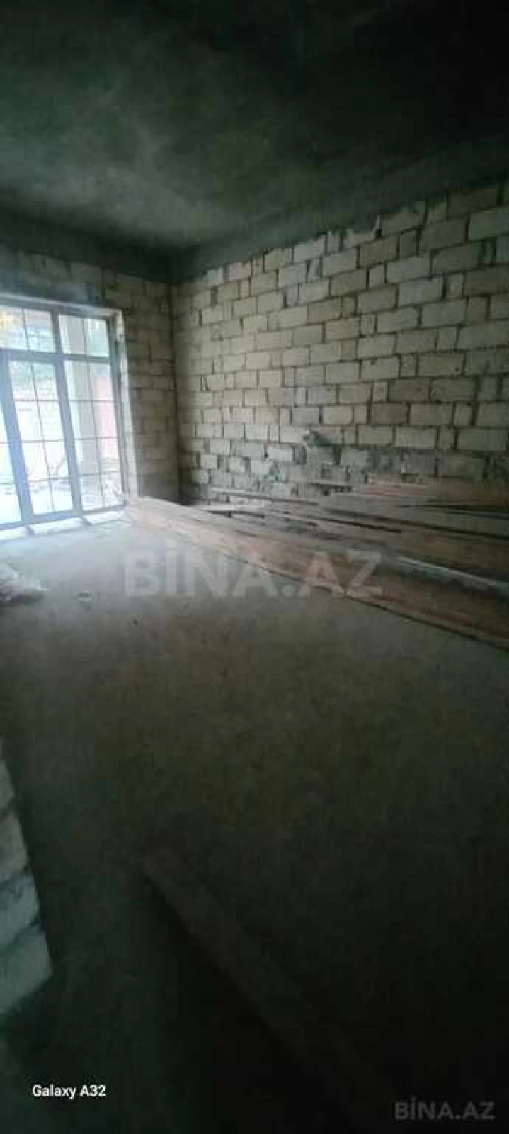 Satılır 14 otaqlı həyət evi 600 m²