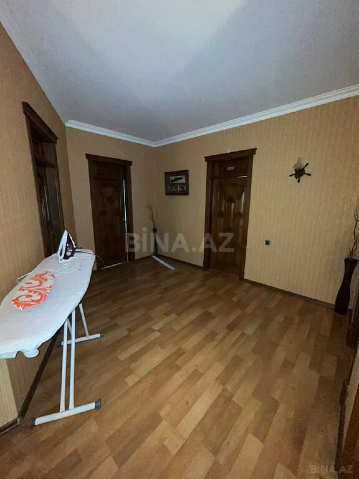 Satılır 7 otaqlı həyət evi 335 m²