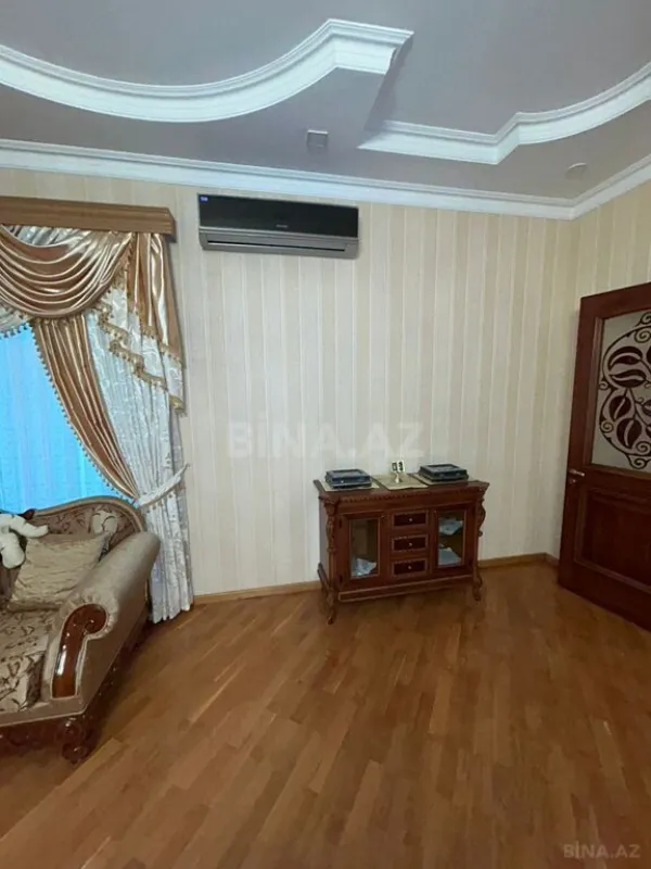 Satılır 7 otaqlı həyət evi 335 m²